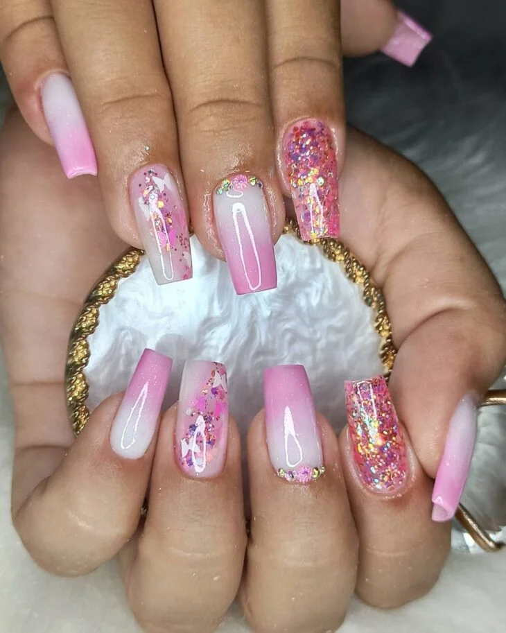 Rosa Tie-Dye: Unhas Psicodélicas com Efeito Degradê Irresistível - ideia