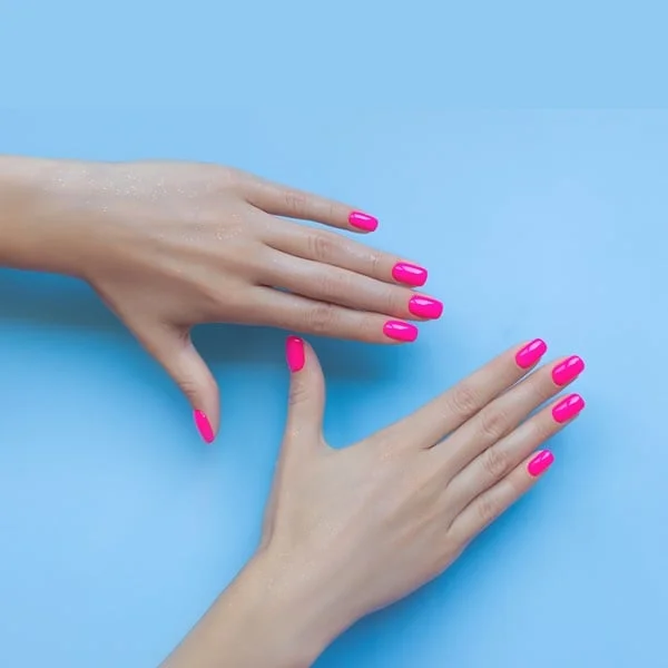 Rosa Neon Impactante: Unhas Vibrantes que Brilham na Luz Negra - inspiração