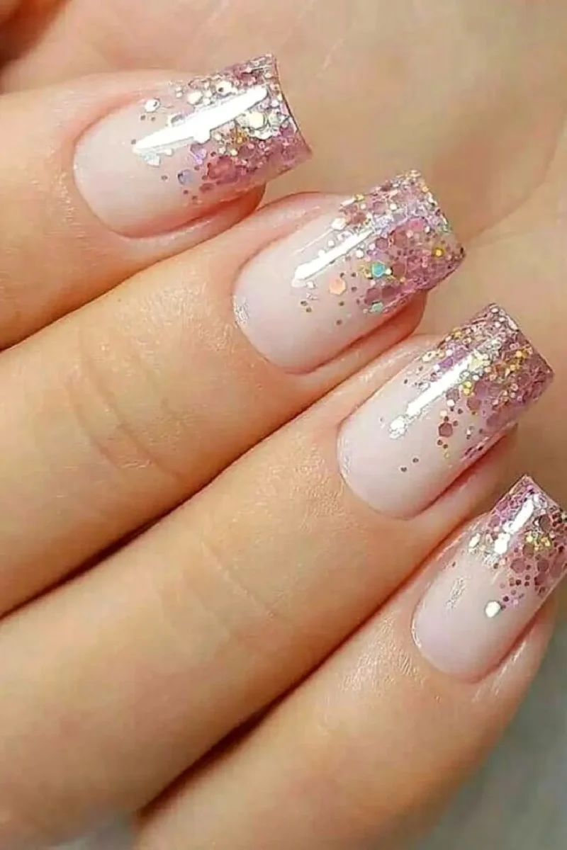 Unhas Decoradas com Glitter: 12