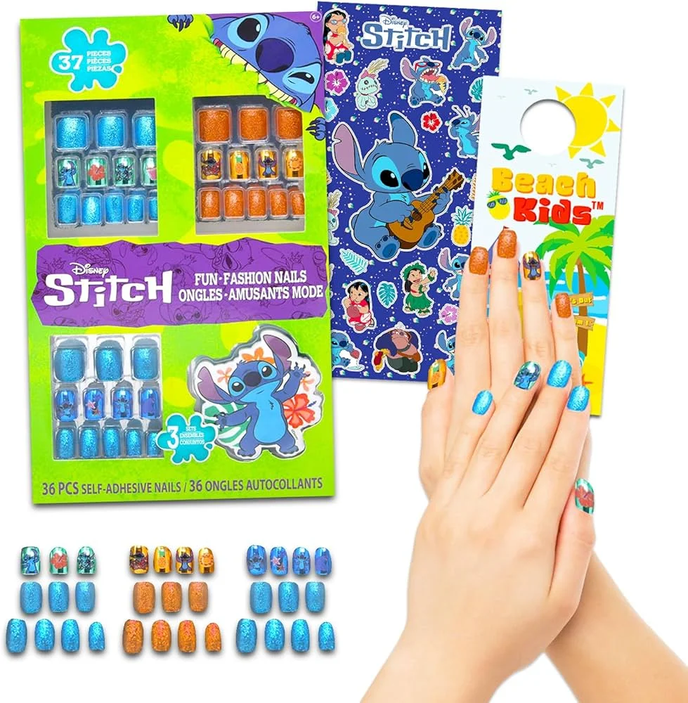 Adesivos Personalizados: Unhas Únicas com Aplicações Temáticas Exclusivas - inspiração