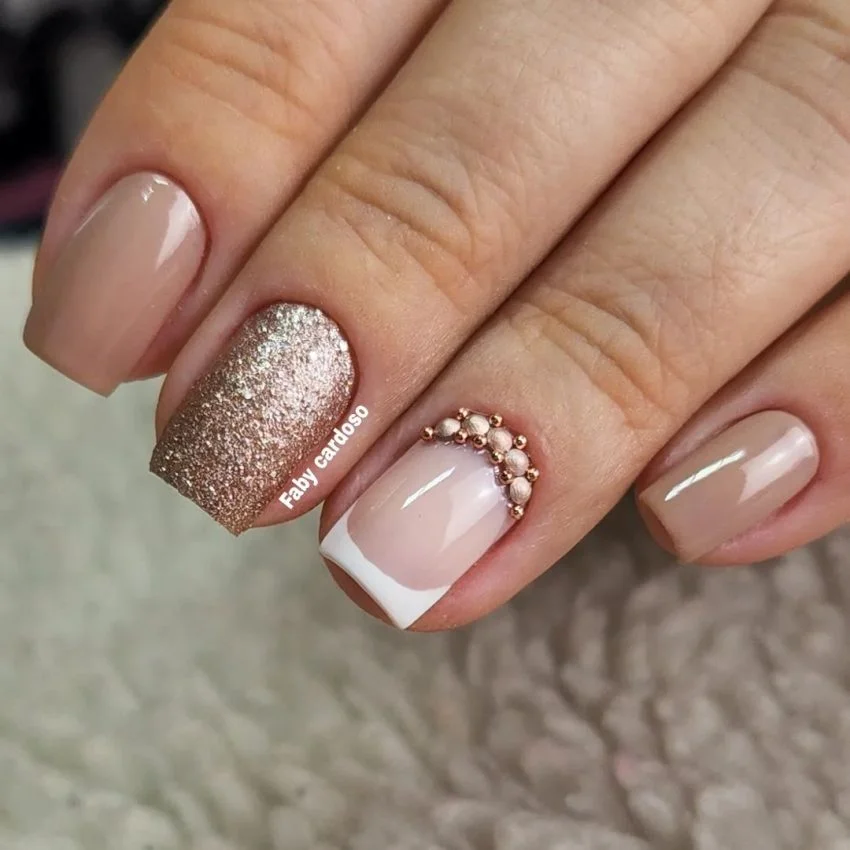 Dicas de unhas decoradas com Pedrarias