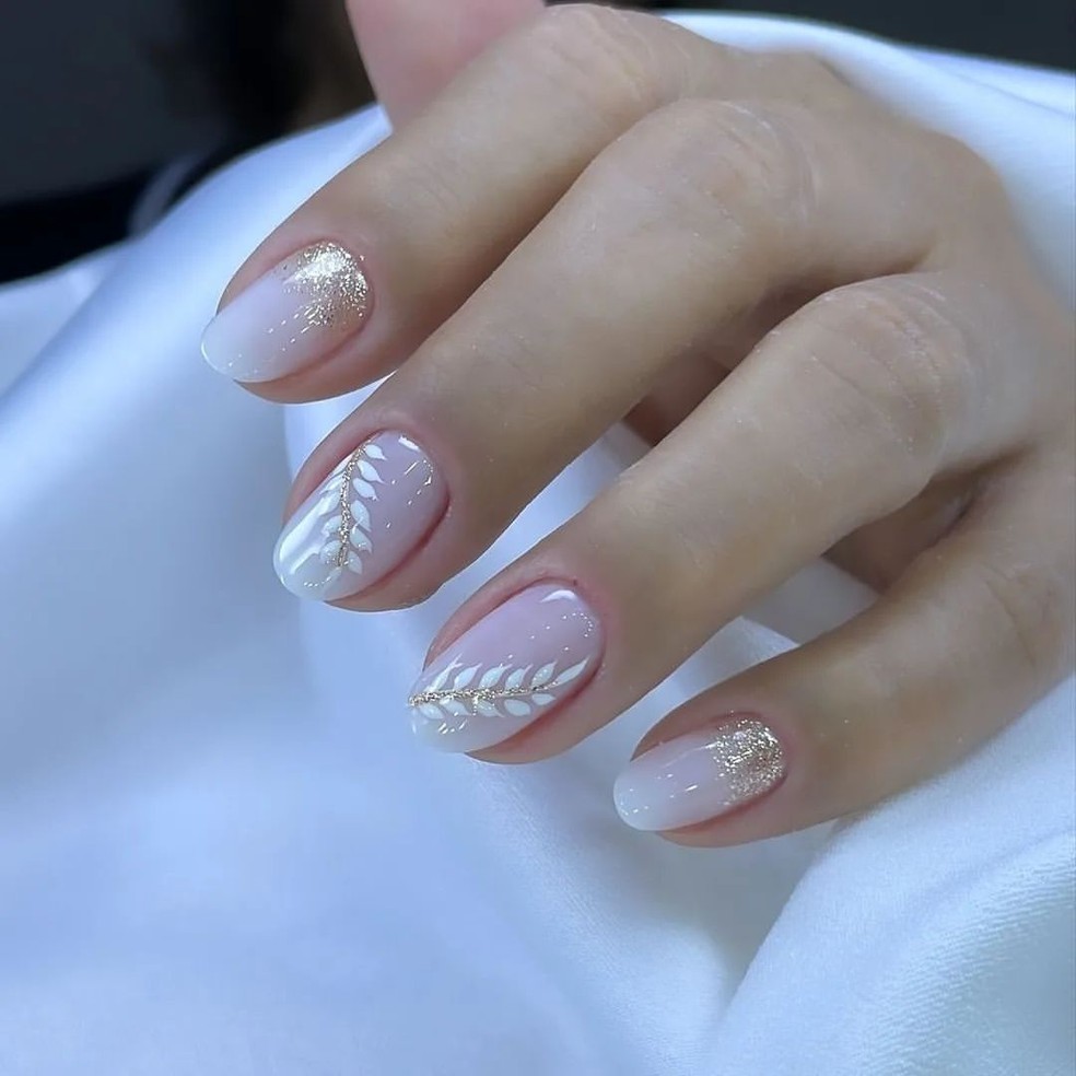 Unhas brancas decoradas: 83 inspirações ...