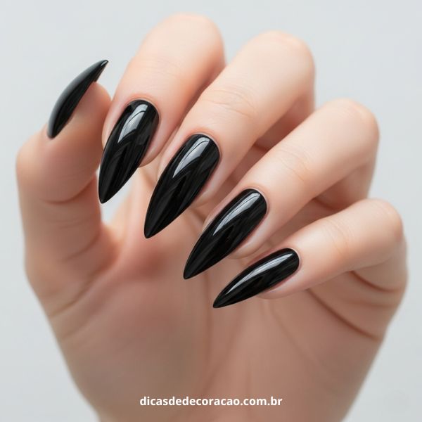 unha decorada preta - referência 6