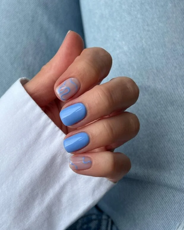 unha decorada azul - referência 8