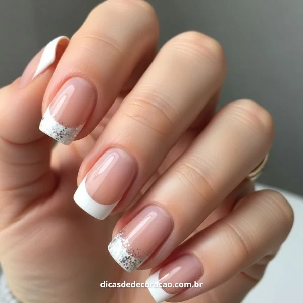 Francesinha Invertida com Glitter Champagne: Um Glamour Discreto e Elegante - ideia