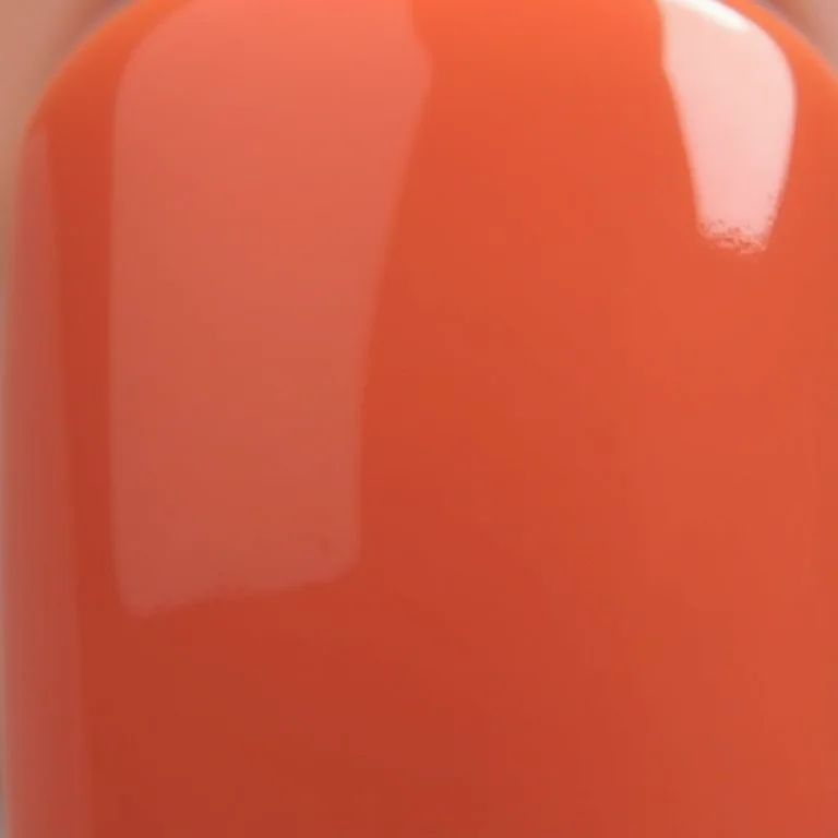 Amostras de esmaltes nude da Risqué em close-up