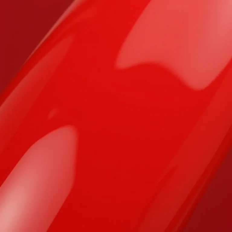 Diferentes formatos de unha com esmalte vermelho