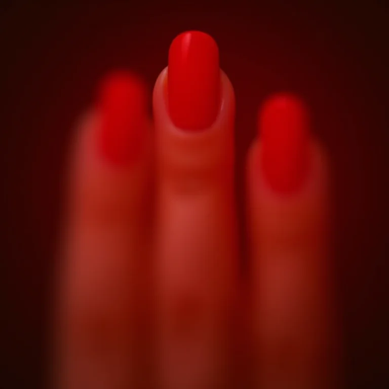 Esmalte vermelho Risqué clássico