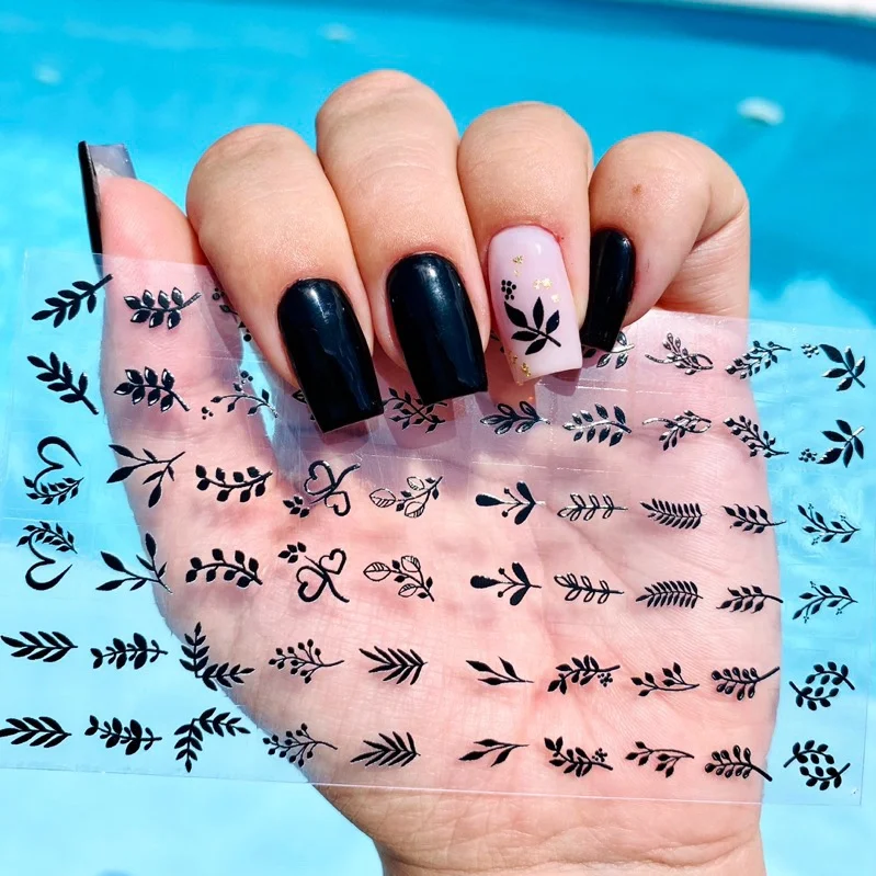 Minimalismo Chic: A Beleza da Simplicidade em Preto e Rosa - detalhe