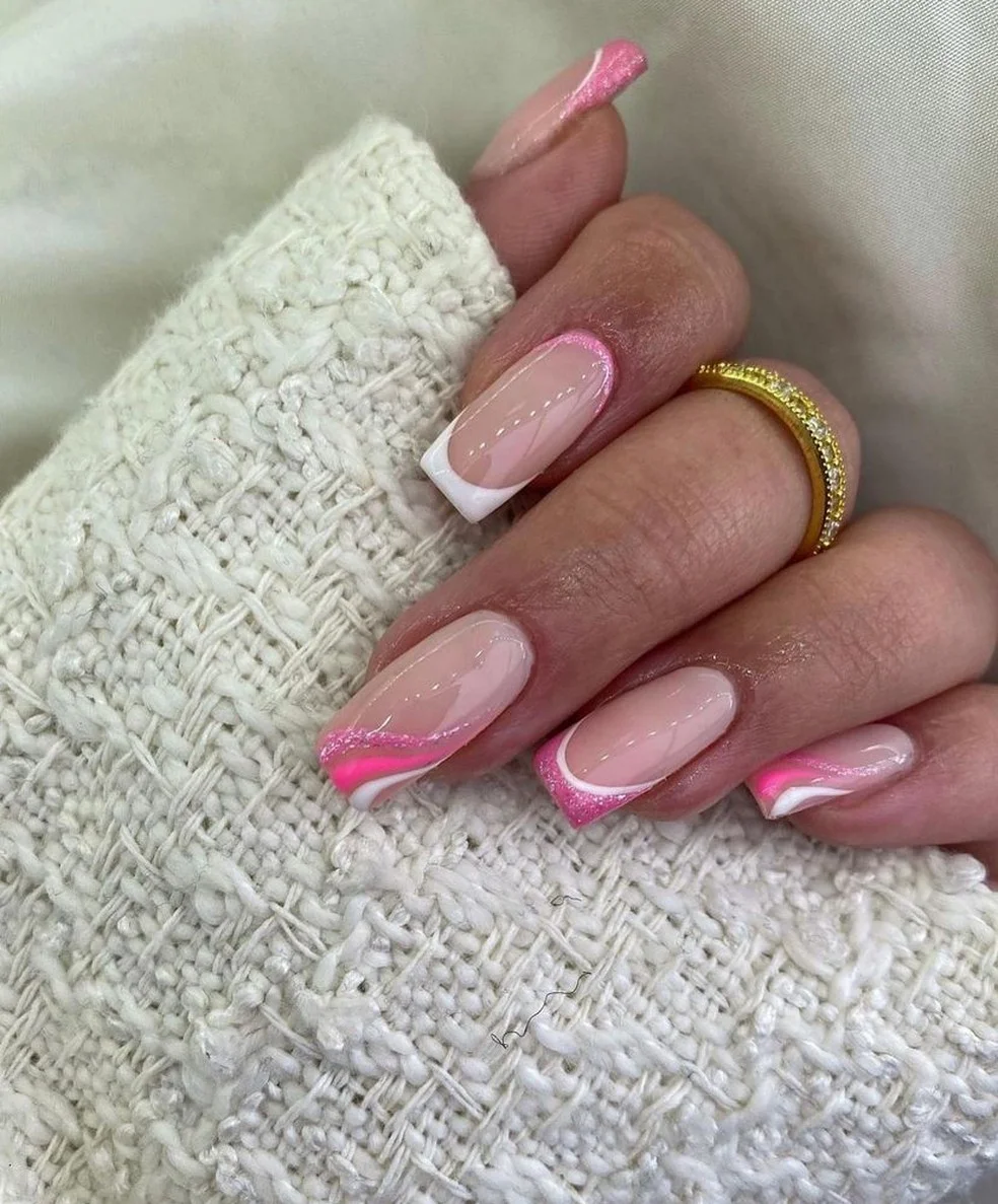 Listras Assimétricas Rosa Bebê e Branco - ideia