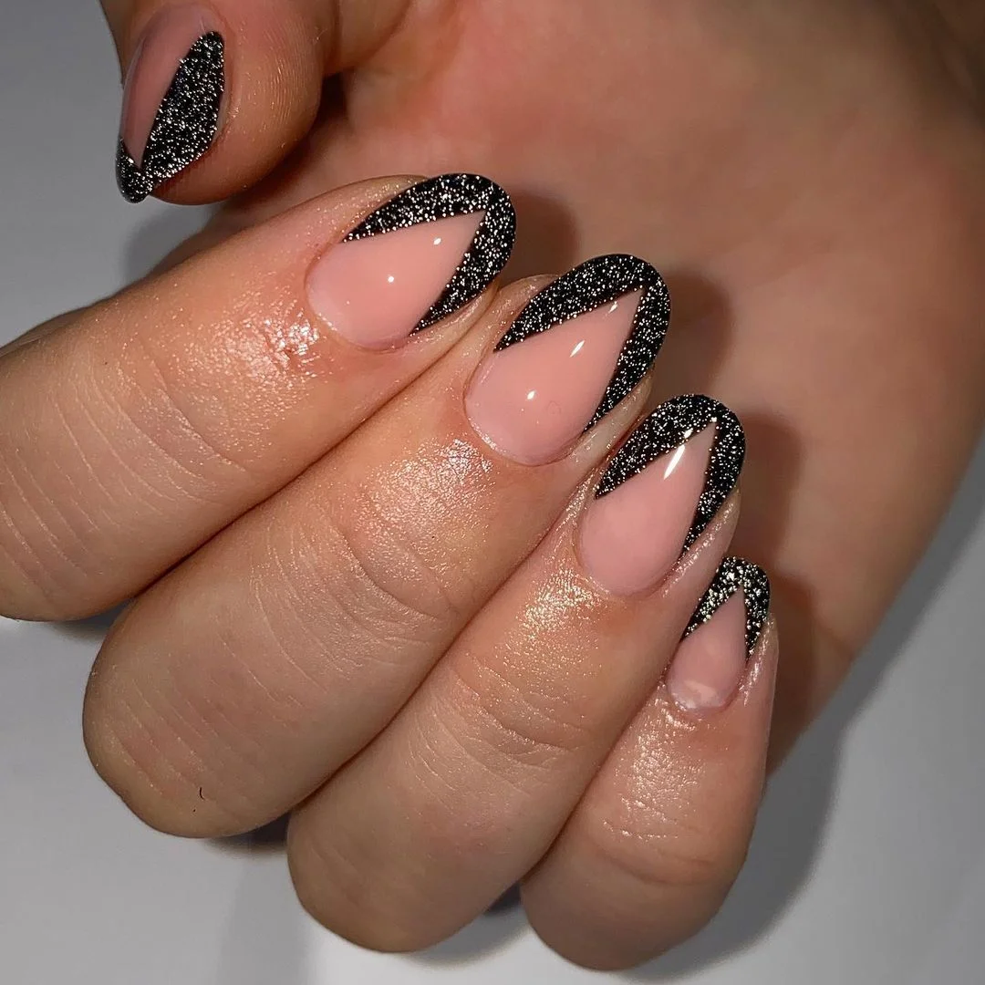 Delicadeza Invertida: Francesinha com Glitter na Base - inspiração