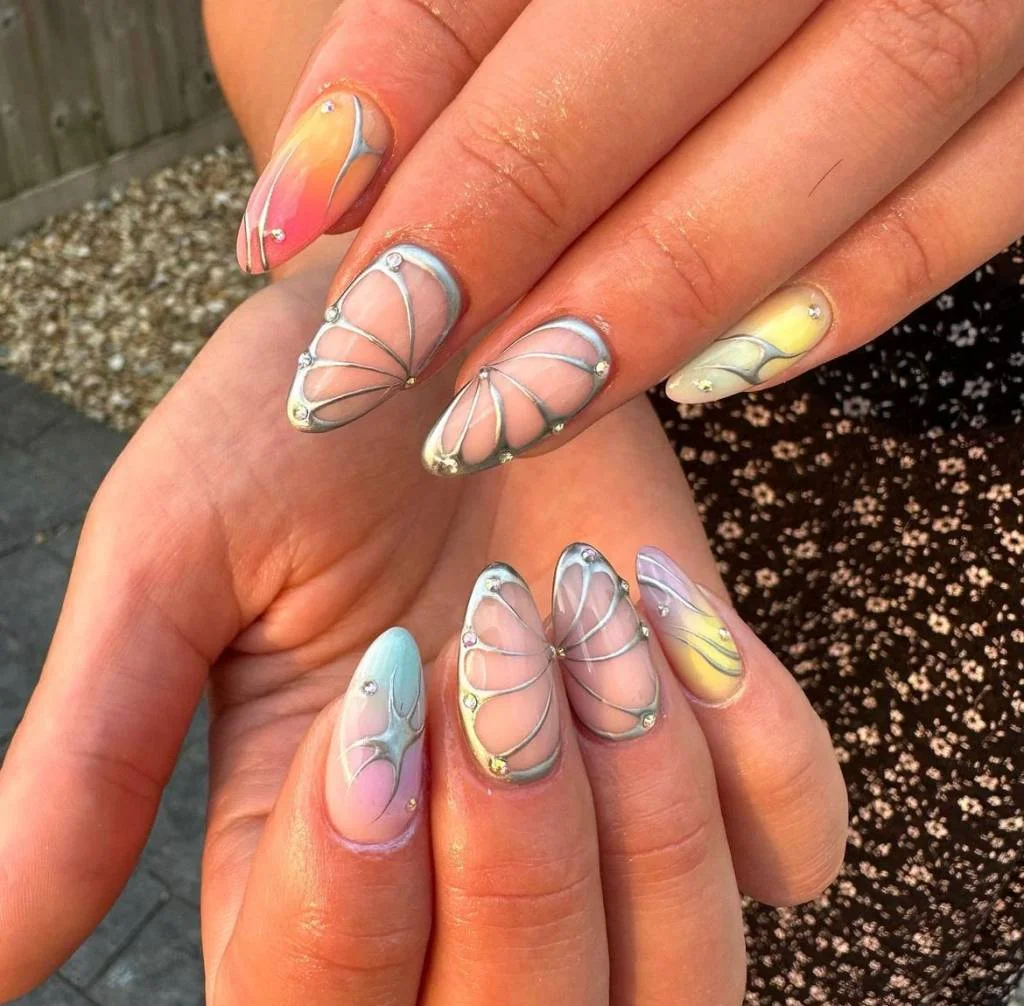 Estilo Aura Nails com Borboletas Místicas - detalhe