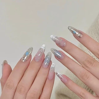 Constelação de Cristais: Brilho Estelar na Ponta dos Dedos - detalhe