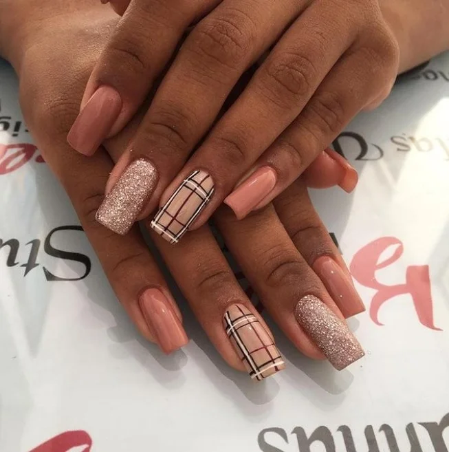 Xadrez Moderno: Texturas Têxteis para um Look Fashionista - detalhe