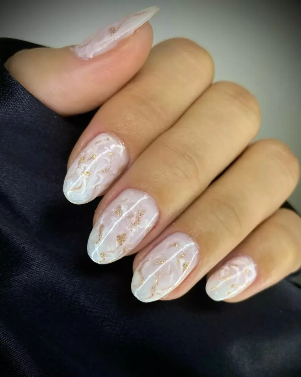 Marmorizado Geode: Cristais e Pedras Preciosas nas Suas Unhas - detalhe