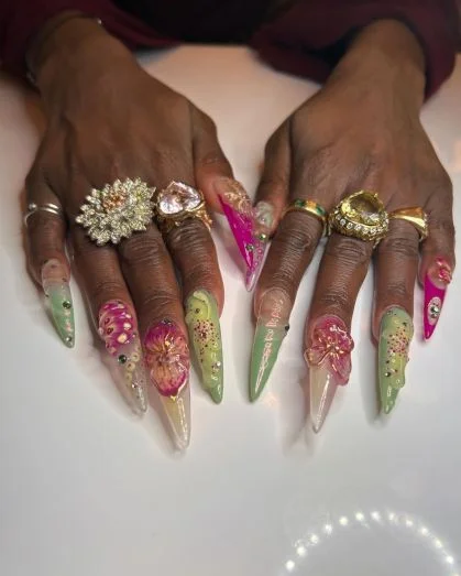 Com Aplicações de Cristais que Brilham como Estrelas - ideia