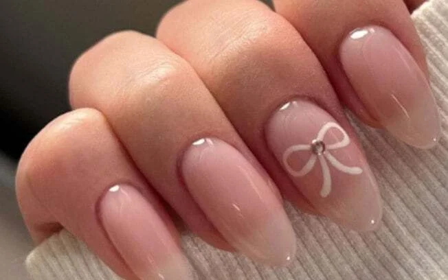 Laços com Renda Francesa: Romantismo e Delicadeza em Cada Detalhe - detalhe