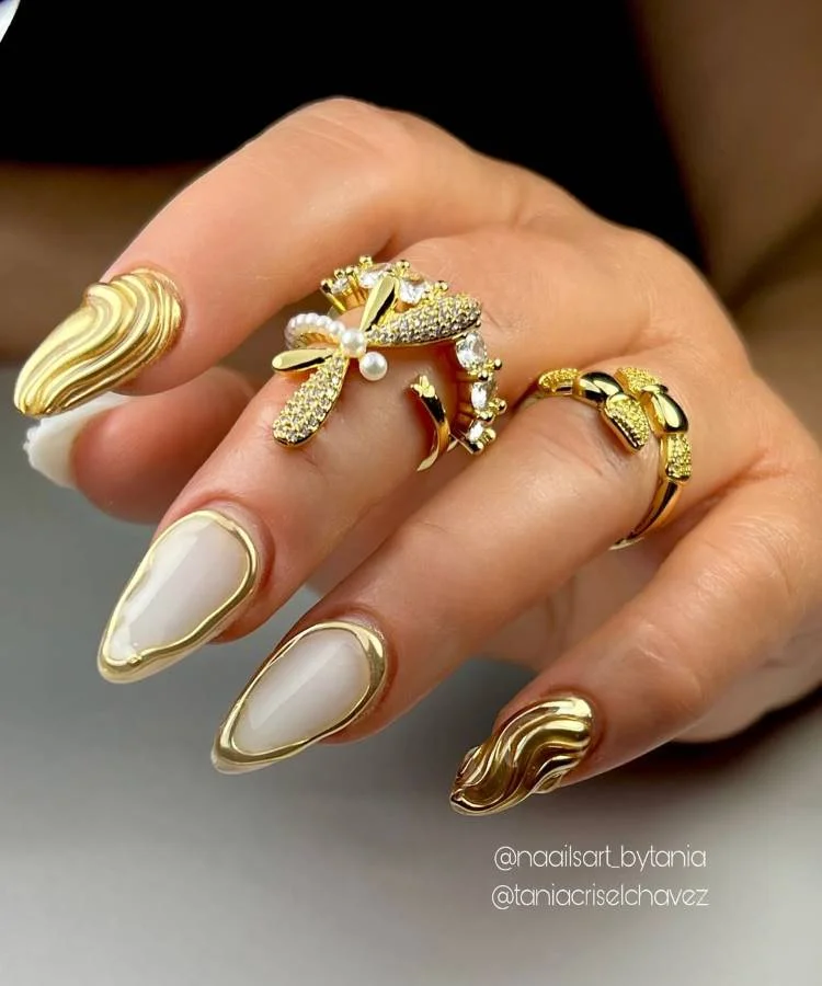 Tons Pastel com Folhas de Ouro: Sofisticação e Delicadeza - ideia