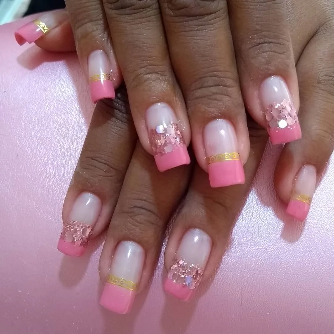 Francesinha Alongada Rosa Quartzo com Efeito Marmorizado: Requinte e Originalidade - detalhe