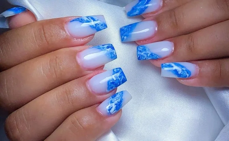 Unhas Marmorizadas com Esmalte: Efeito Único e Artístico - detalhe
