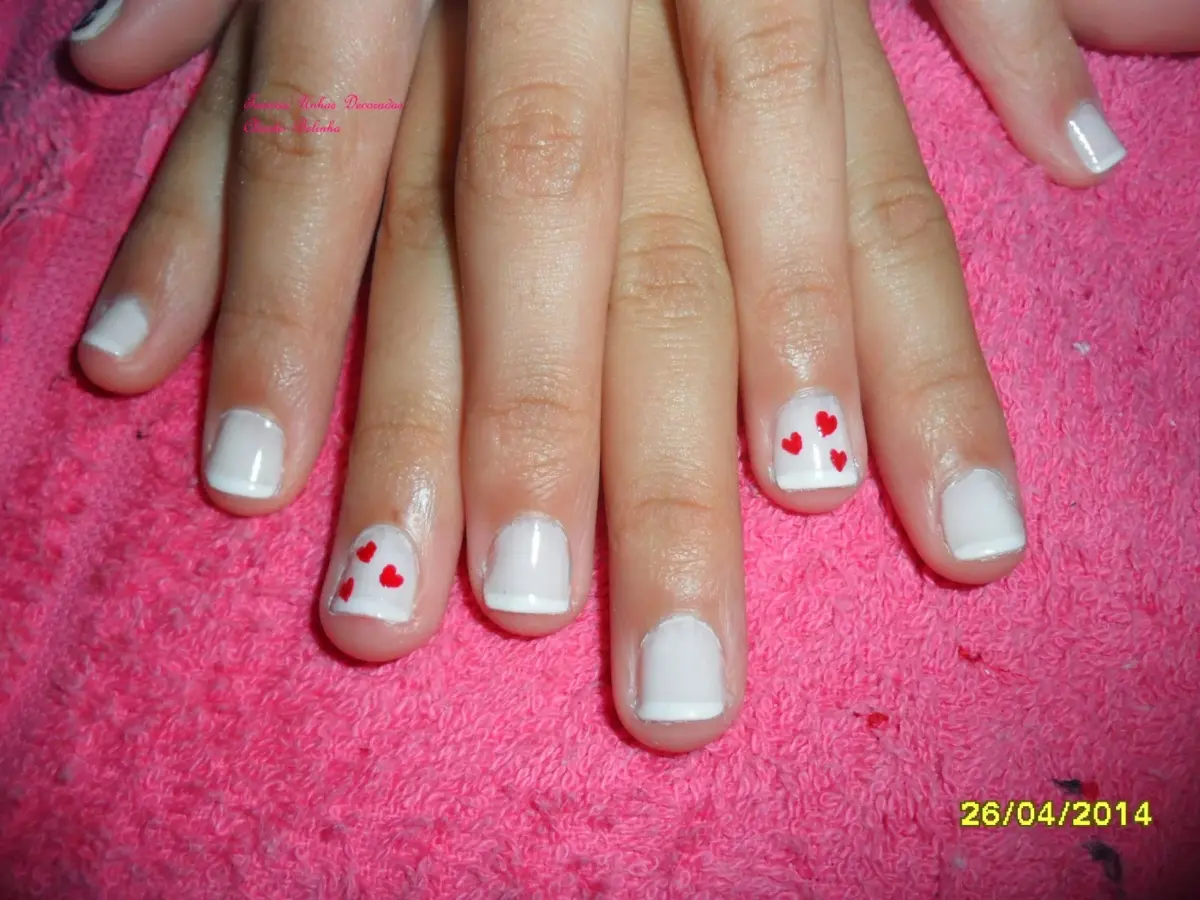 Unha de Coração com Carimbo: Amor e Ternura ao Alcance dos Dedos - inspiração
