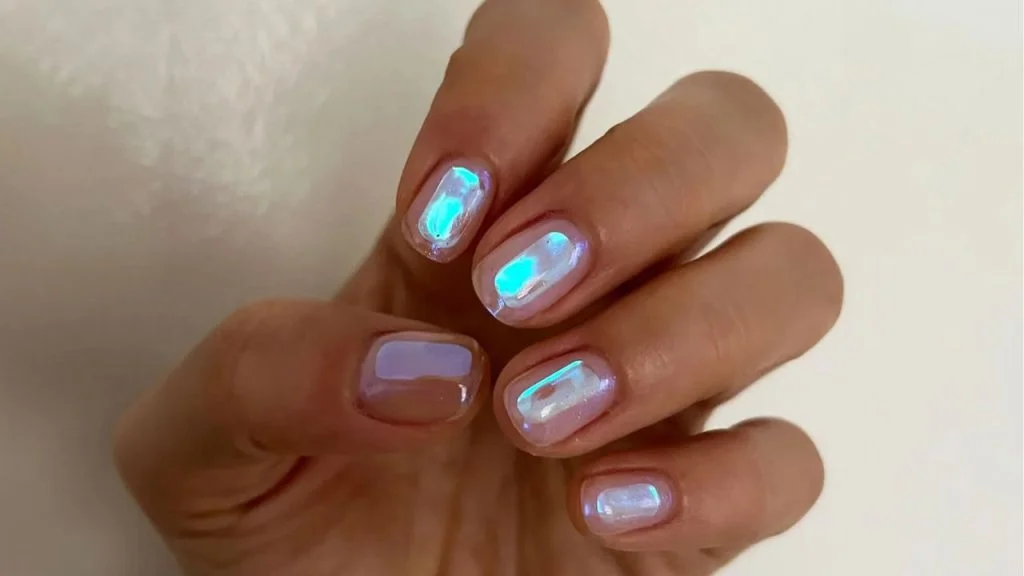 Unhas Cromadas com Efeito Aurora Boreal - detalhe