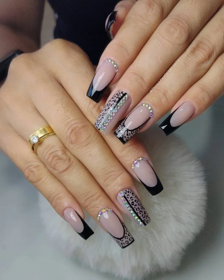 Francesinha Invertida com Detalhes Gráficos - detalhe