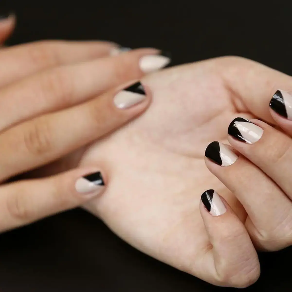 Unhas Decoradas com Desenhos Geométricos - ideia