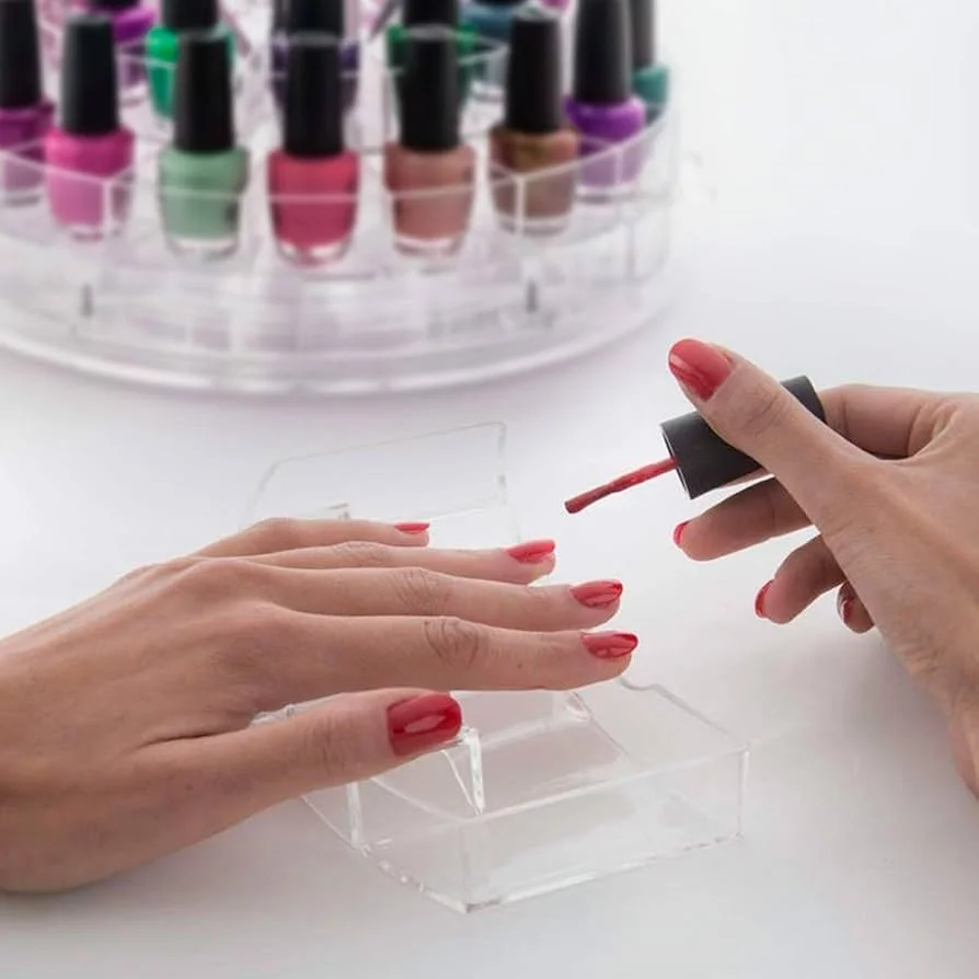 Simplicidade Sofisticada: Porta-Esmalte com Acrílico Transparente - ideia