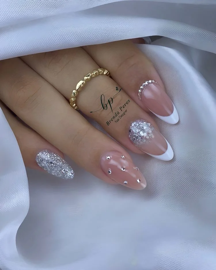 Glitter em Formato de Estrelas para um Look Lúdico - ideia