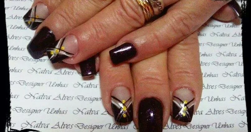 Riscos com Glitter: Glamour em Cada Traço - ideia