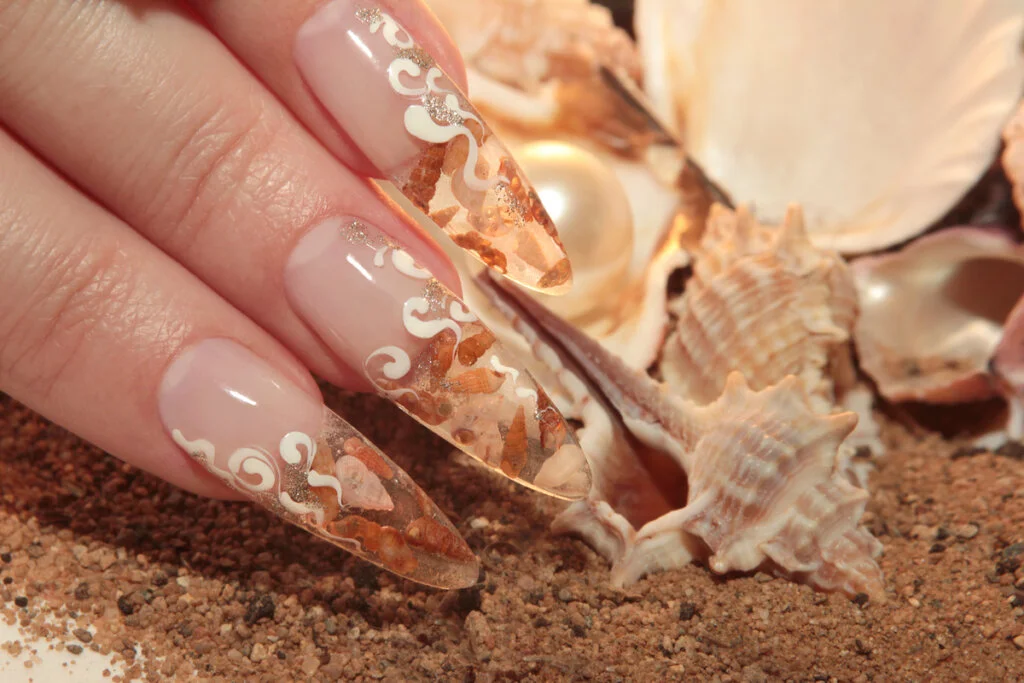 Unha Transparente com Pontilhismo: Arte e Originalidade em Cada Ponto - inspiração