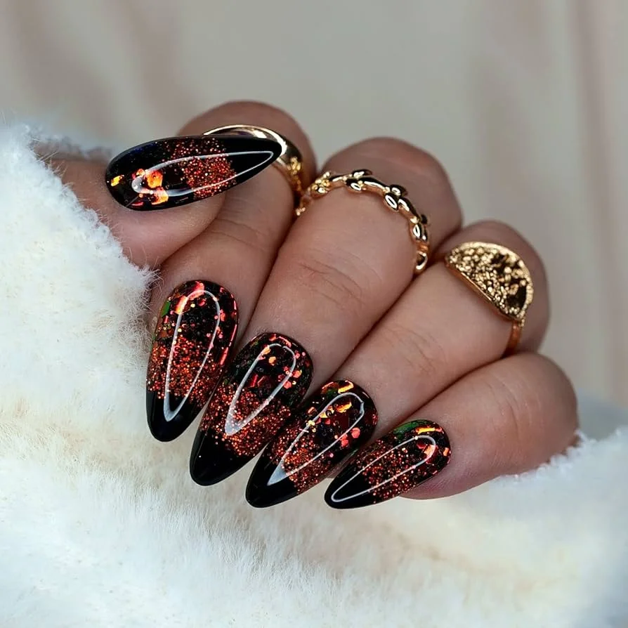 Unha Inteira Coberta de Paetês em Tons de Cobre e Bronze - detalhe