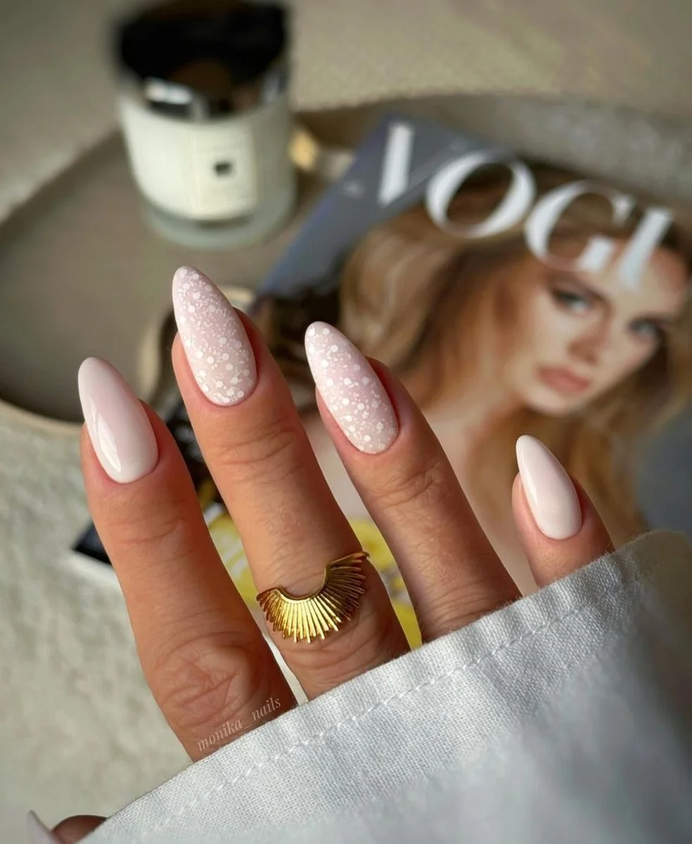 Unha Rosa Holográfico com Pontos de Luz Brancos - ideia