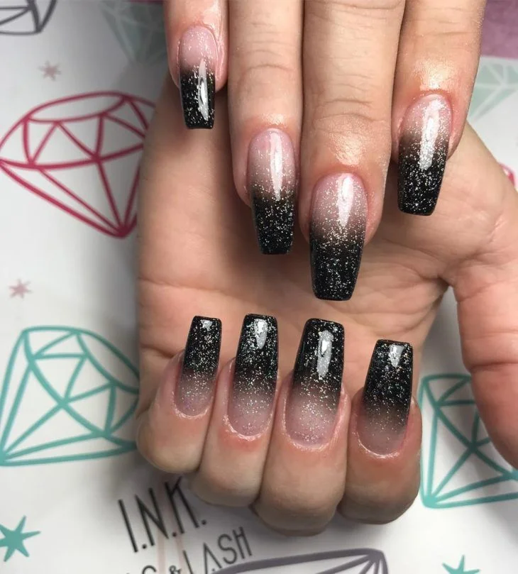 Degradê Preto e Branco: Contraste Sofisticado - detalhe