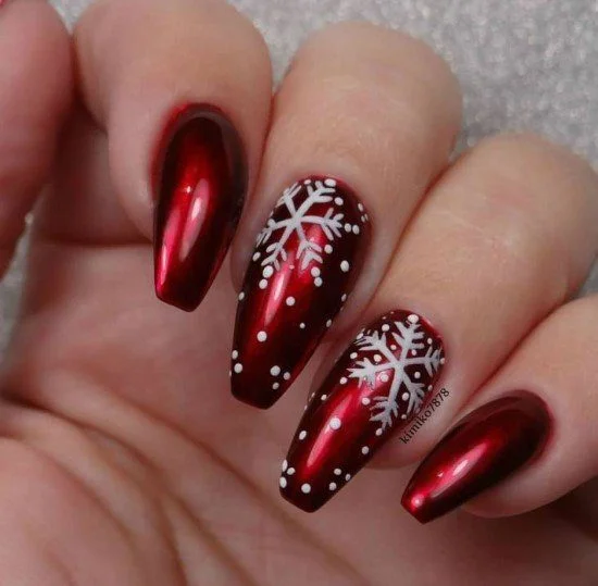 Desenhos de Bolas de Natal com Esmalte Metálico - inspiração
