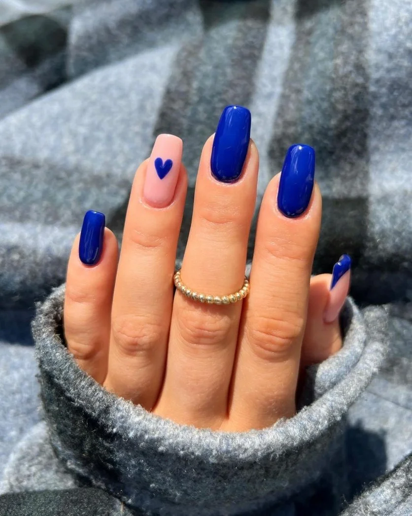 Unha Jeans com Aplicações de Pérolas: Elegância Rústica - ideia