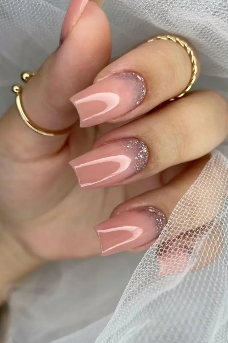 Francesinha Invertida com Glitter: Um Toque de Festa - inspiração