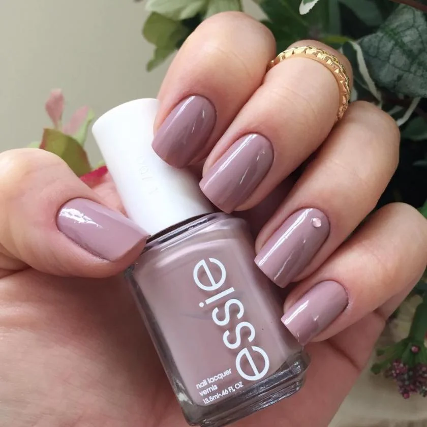 Unhas Essie Nude Sofisticadas - ideia