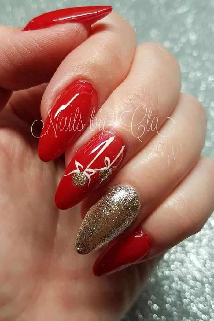 Desenhos de Bolas de Natal com Esmalte Metálico - detalhe