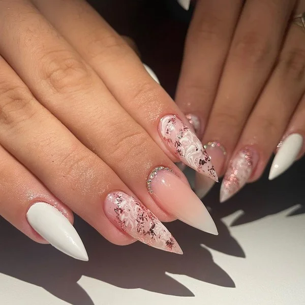 Unhas de Gel Esculpidas com Formato Stiletto: Atitude e Poder - ideia