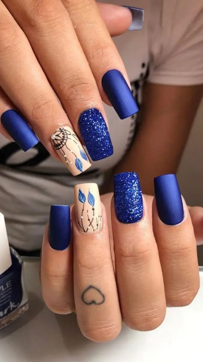 Desenho Jeans Customizado à Mão Livre: Exclusividade em Cada Traço - ideia