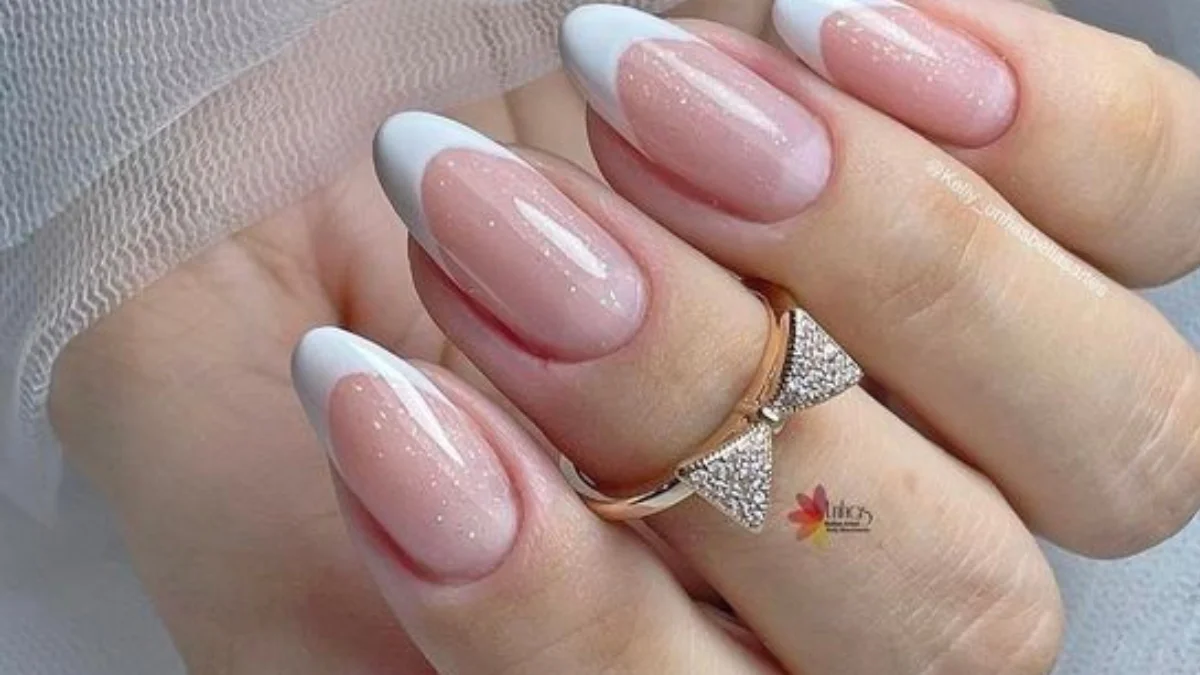 Francesinha Invertida com Glitter Amêndoa - ideia