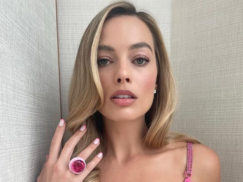 Unhas Barbiecore: O Rosa Que Empodera - ideia