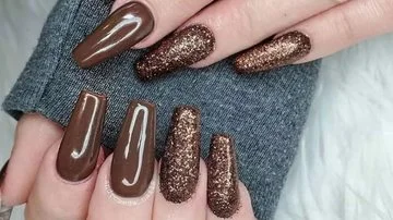 Unhas Coffee Nails Degradê: Aconchego em Cada Tom - ideia