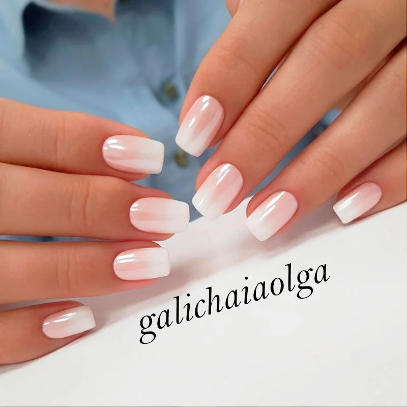 Baby Boomer com Degradê Rosa Leitoso e Cristais Swarovski - inspiração