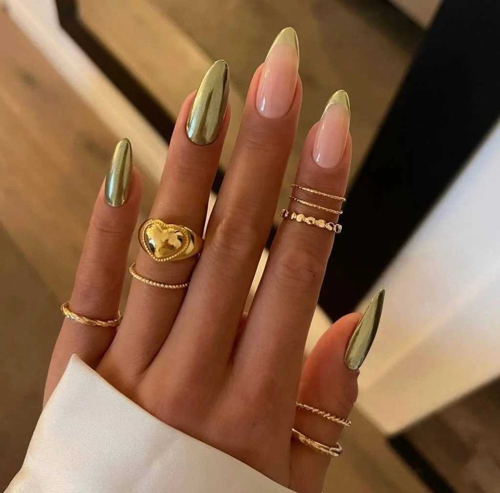 Cromado Dourado Espelhado: Sofisticação Refletida - detalhe