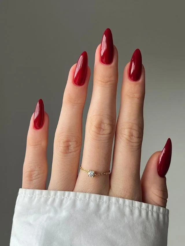 Vermelho Vinho Profundo: Elegância Atemporal - detalhe