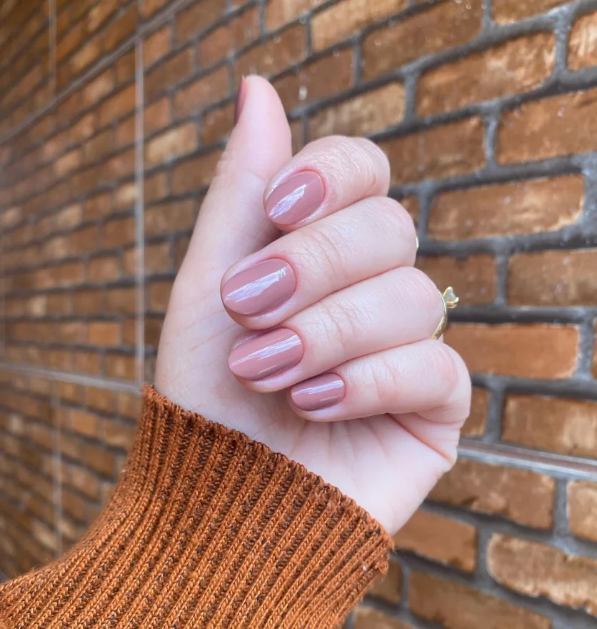 Nude Rosado Leitoso: Unhas Minimalistas e Elegantes - ideia