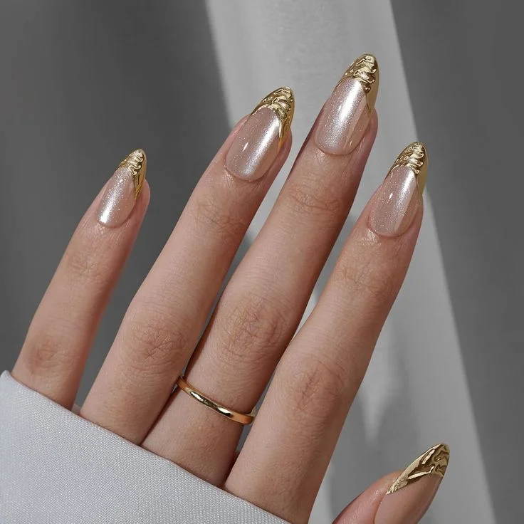 Cromado Dourado Espelhado: Sofisticação Refletida - ideia